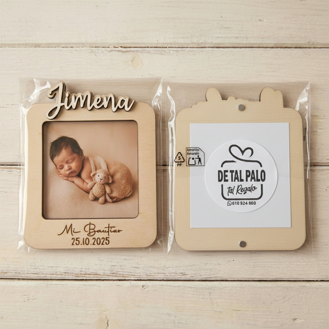 marco con imán para bautizos